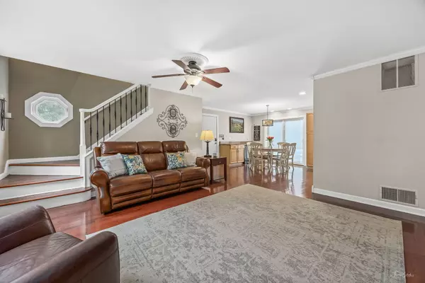 Downers Grove, IL 60515,4939 Lee AVE