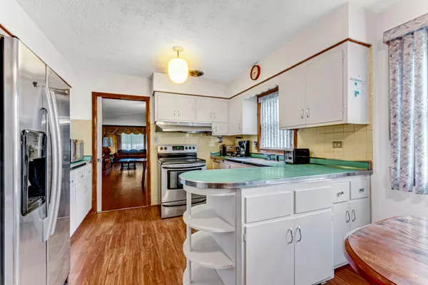 Chicago, IL 60628,10906 S Wallace ST