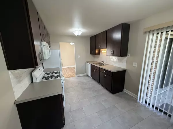 Schaumburg, IL 60193,Address not disclosed