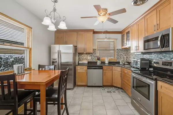 Westchester, IL 60154,10551 Essex ST