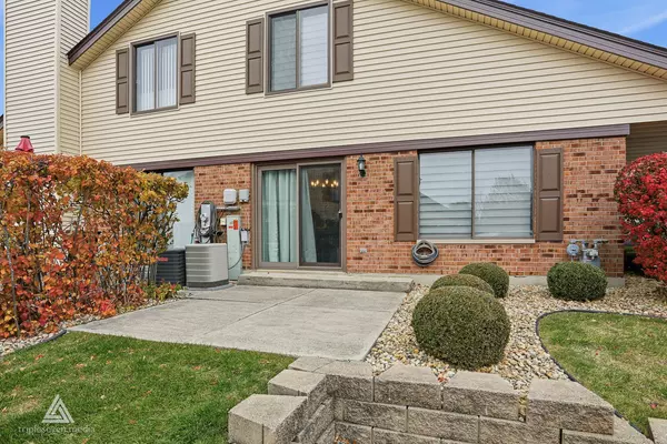 Orland Park, IL 60462,9232 Auburn CT