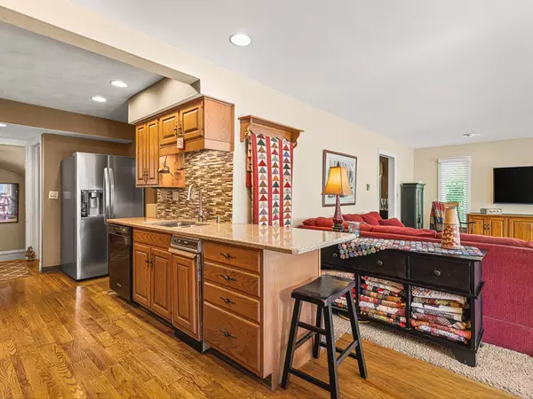 Rockford, IL 61107,811 Paris AVE