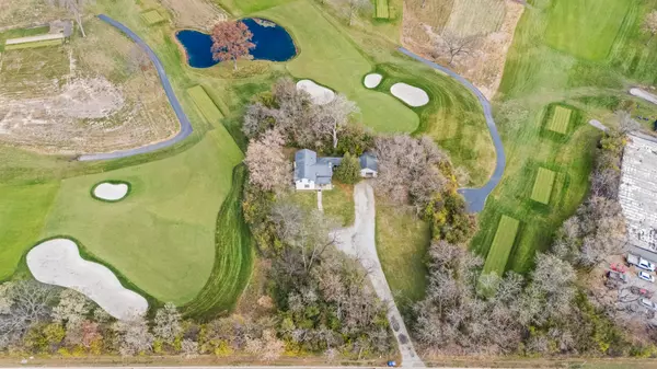 Deerfield, IL 60015,215 Waukegan RD