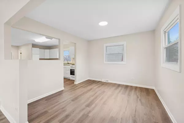 Round Lake Beach, IL 60073,1520 N Park DR