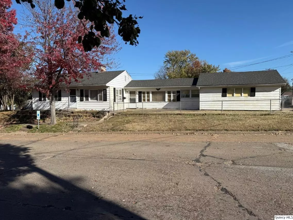 Quincy, IL 62301,1005 S 5th ST