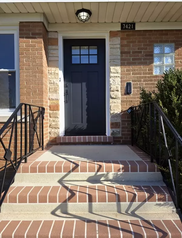 Chicago, IL 60631,7421 N Oconto AVE