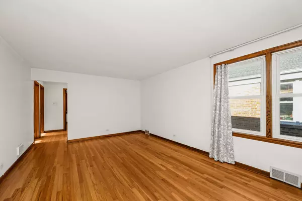 Skokie, IL 60077,9222 Lorel AVE