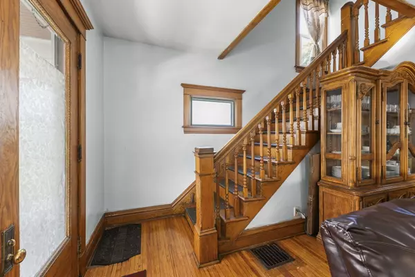 Aurora, IL 60506,415 Blackhawk ST