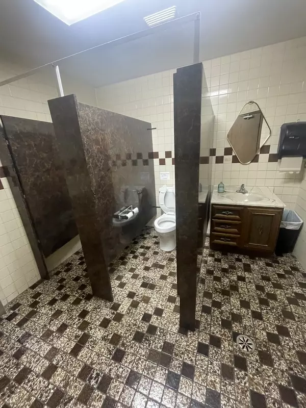 Beecher, IL 60401,311 E Corning RD