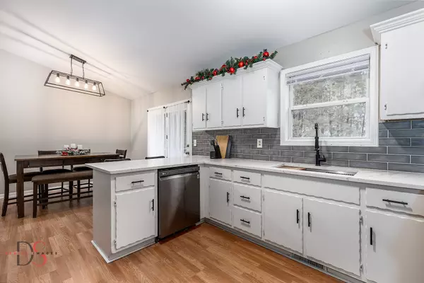 Ottawa, IL 61350,2121 Fox Hill LN