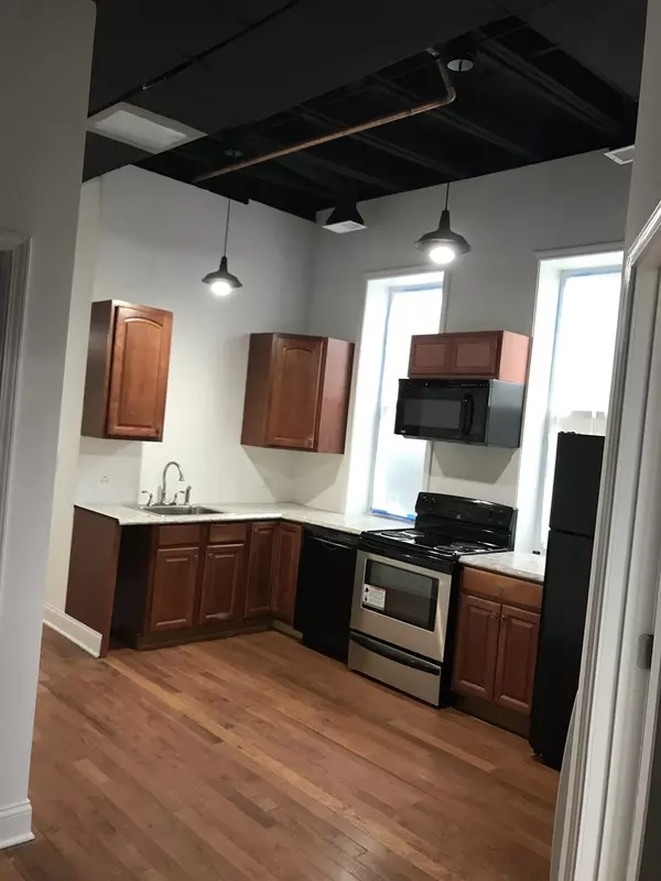 Chicago, IL 60608,3436 S Western AVE #1R