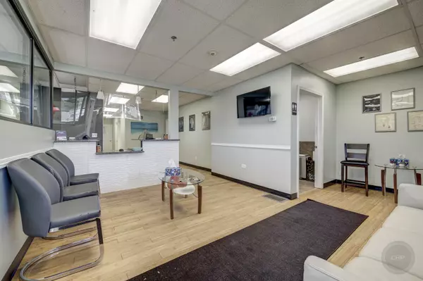 Downers Grove, IL 60515,425 Ogden AVE