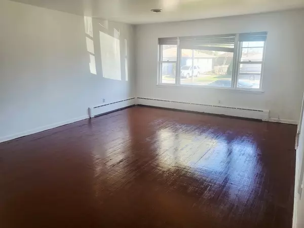 Calumet City, IL 60409,712 May ST