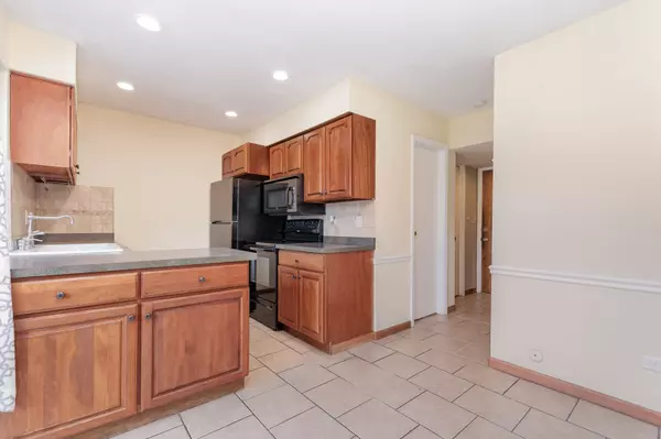 Villa Park, IL 60181,17W754 Standish LN