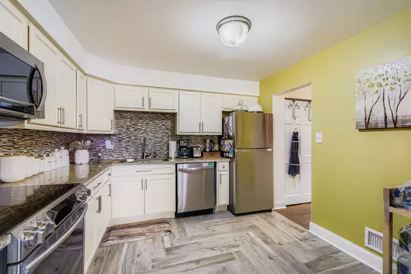 Homewood, IL 60430,2311 183rd ST #309