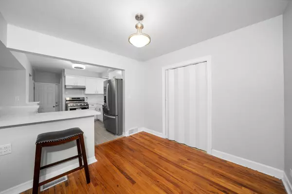 Stickney, IL 60402,3900 Home AVE