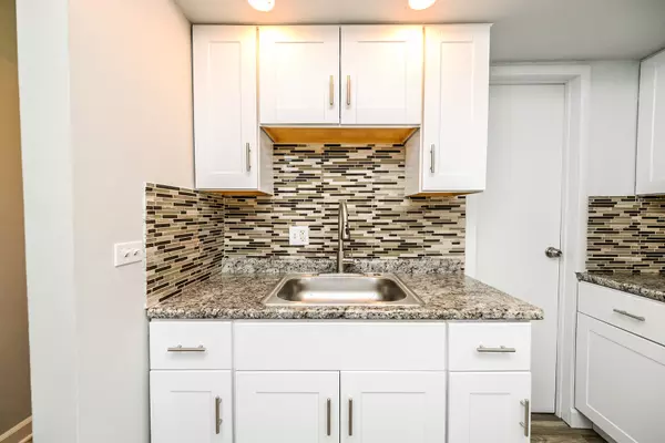 Arlington Heights, IL 60005,2234 S Goebbert RD #320