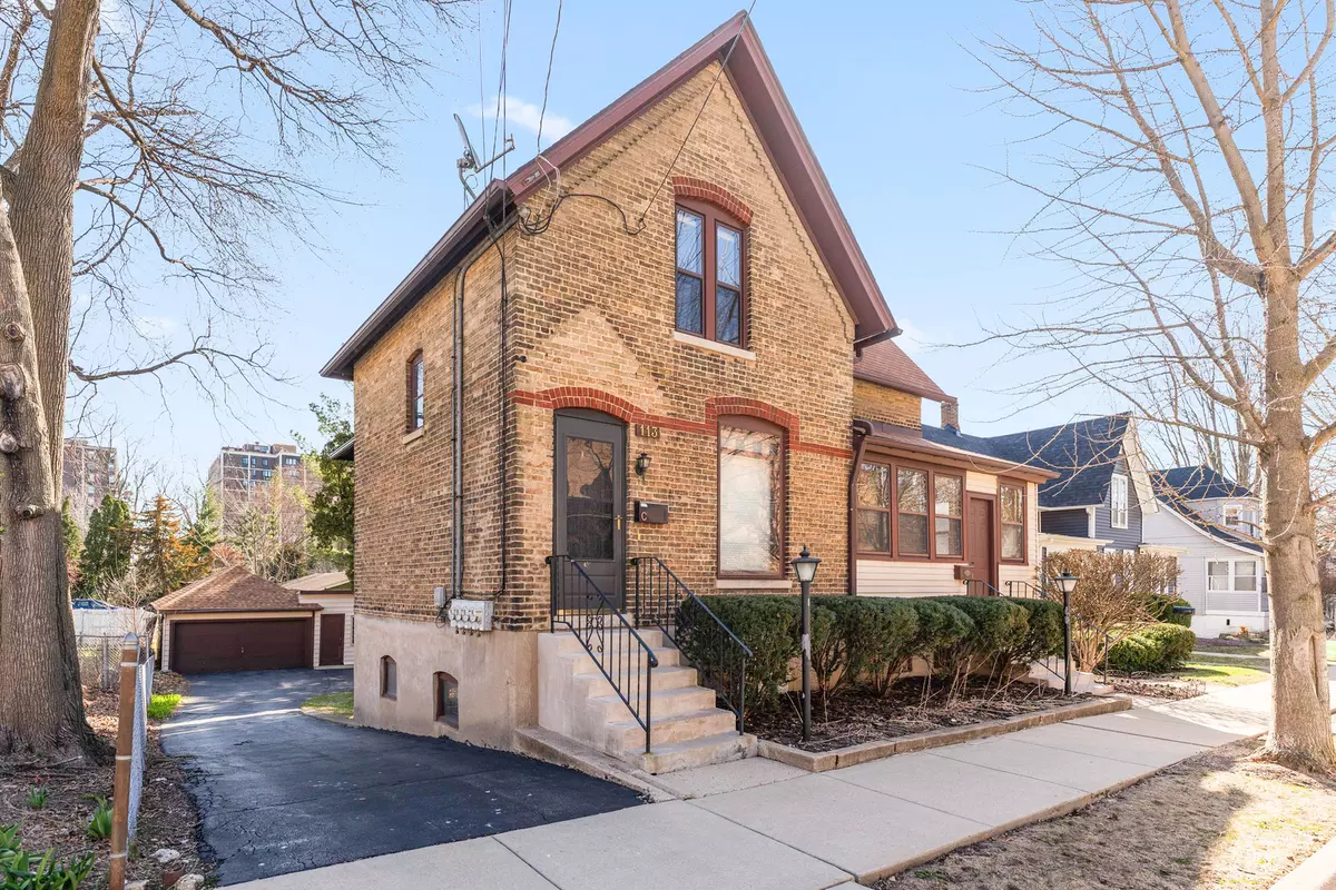 Elgin, IL 60123,113 Elm ST #C