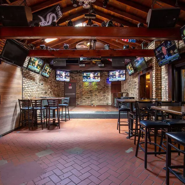 Chicago, IL 60614,948 W Webster AVE