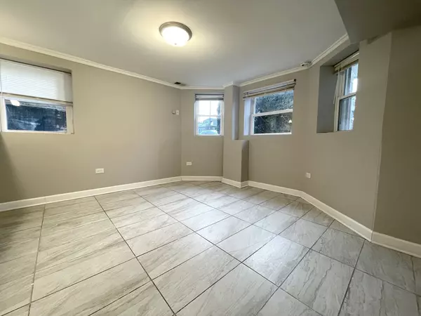 Cicero, IL 60804,1817 S 56th CT #G