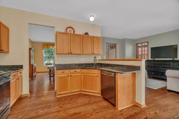 Tinley Park, IL 60477,18568 W Point DR