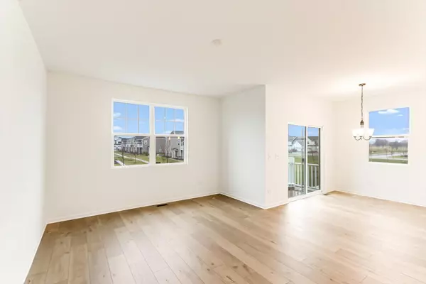 South Elgin, IL 60177,321 Kingsport DR