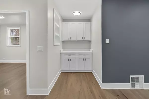 Chicago, IL 60620,8420 S Carpenter ST