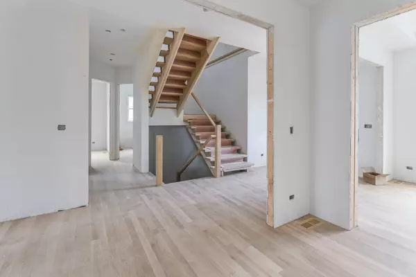 Elmhurst, IL 60126,286 N Indiana AVE