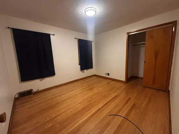 Chicago, IL 60629,Address not disclosed