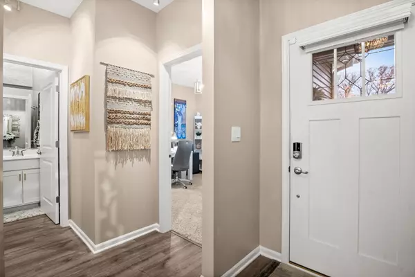 North Aurora, IL 60542,239 Durham ST