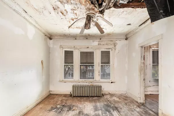 Chicago, IL 60651,4920 W Cortez ST