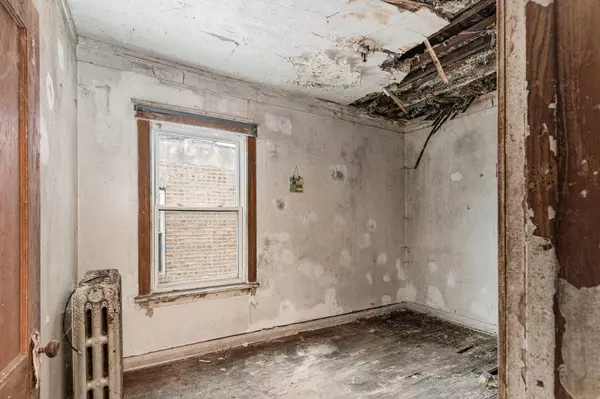 Chicago, IL 60651,4920 W Cortez ST