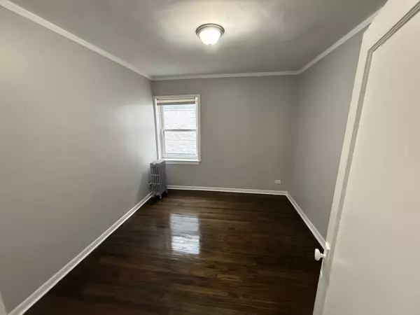 Chicago, IL 60659,6328 N Albany AVE #3W