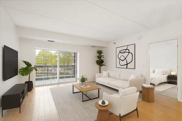 Palatine, IL 60067,440 W Mahogany CT #203