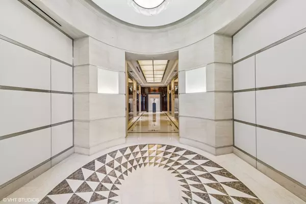 Chicago, IL 60611,401 N Wabash AVE #52B