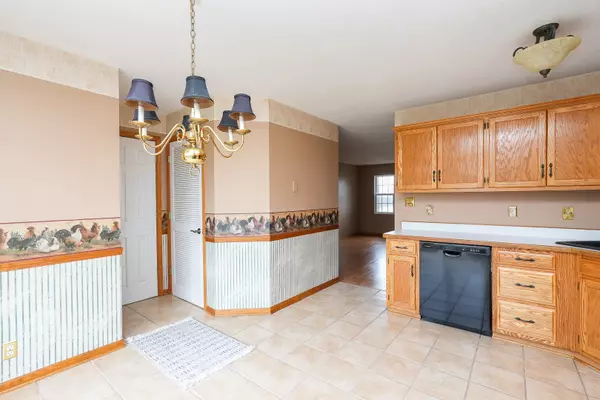 Manteno, IL 60950,384 Raven DR