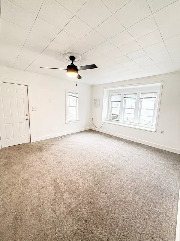 Aroma Park, IL 60910,216 E 3rd ST