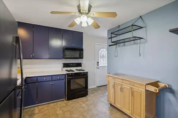 Mundelein, IL 60060,281 N Shaddle AVE