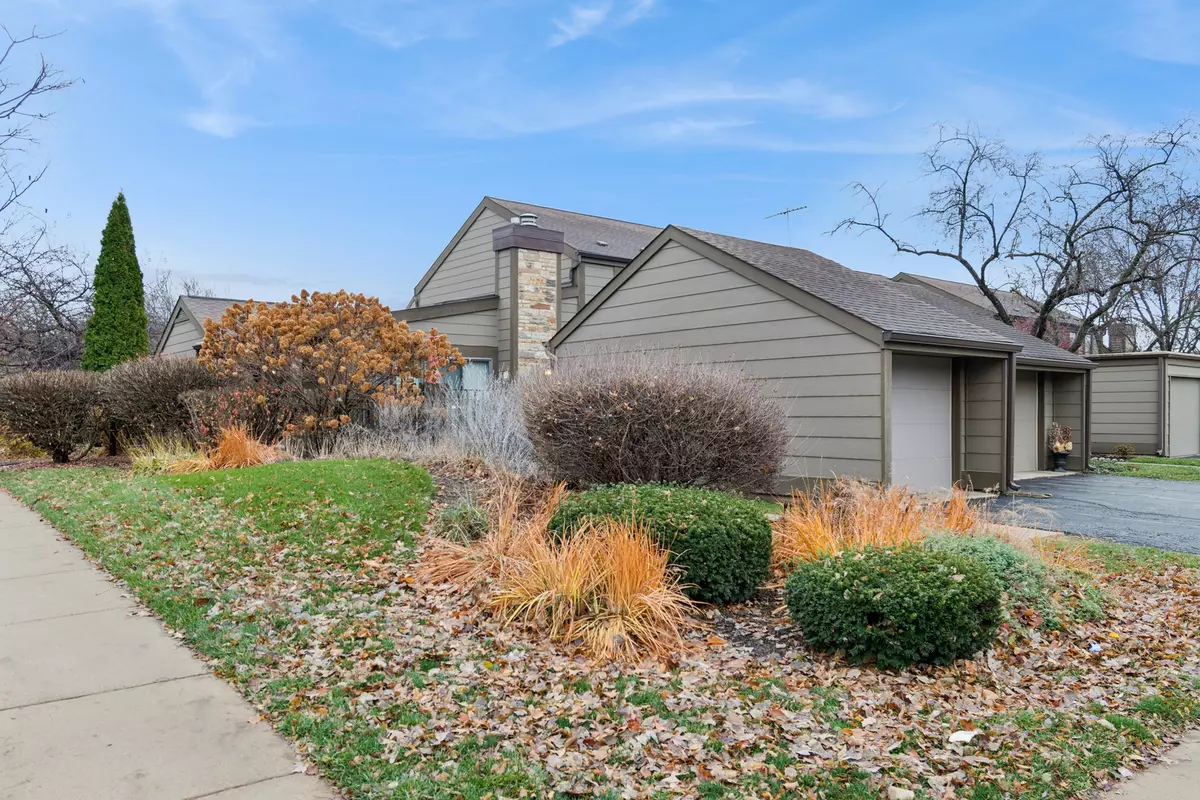 Geneva, IL 60134,101 Aberdeen CT