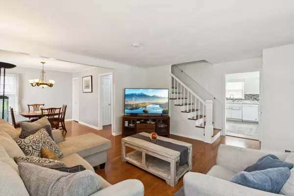 Evanston, IL 60202,2321 Lee ST