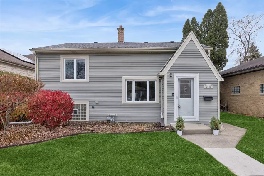 2935 Vernon AVE, Brookfield, IL 60513