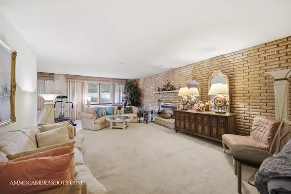 Chicago Heights, IL 60411,1317 Seeley AVE