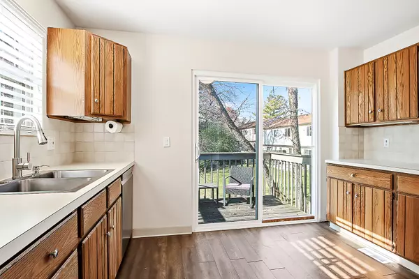 Cary, IL 60013,1500 Oak Valley DR