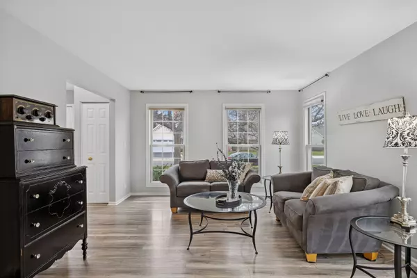 Algonquin, IL 60102,1801 Arbordale LN