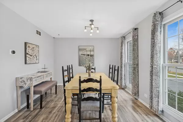 Algonquin, IL 60102,1801 Arbordale LN