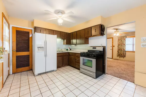 Bolingbrook, IL 60440,204 Hampdon CT