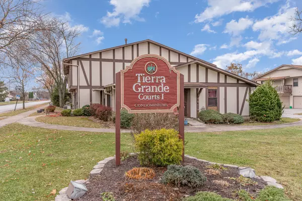 4143 192nd CT #225, Country Club Hills, IL 60478