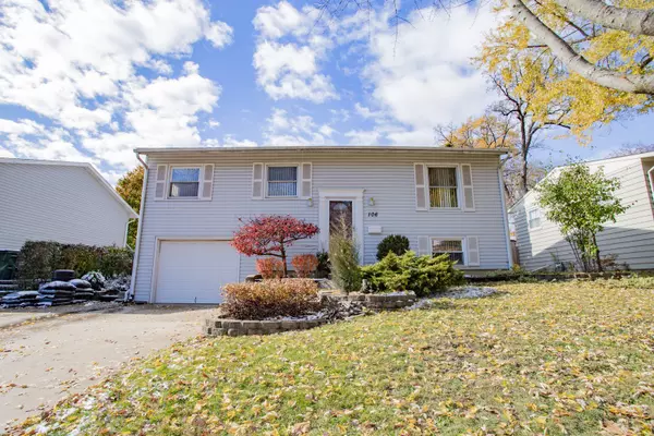 Streamwood, IL 60107,106 Woodcrest CIR