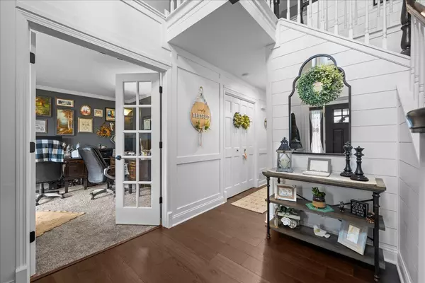 Aurora, IL 60506,Address not disclosed