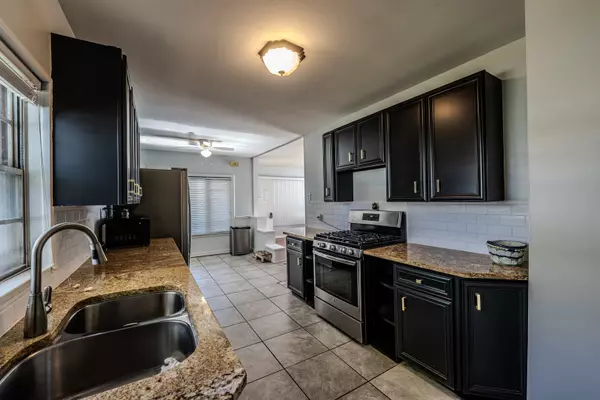 Oak Lawn, IL 60453,9810 Menard AVE